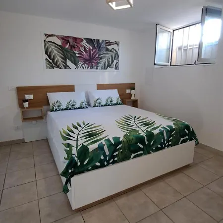 Giglio 2 Le Foglie Appartement *