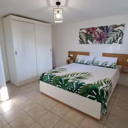 Giglio 2 Le Foglie Apartman Campese